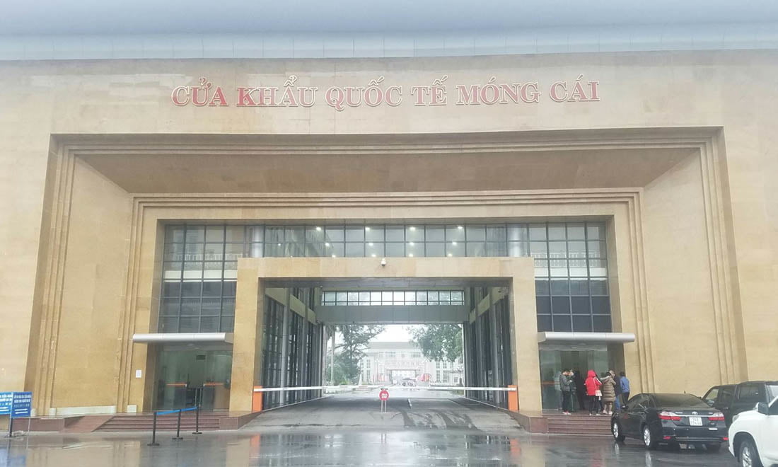 cua-khau-mong-cai-1.jpeg