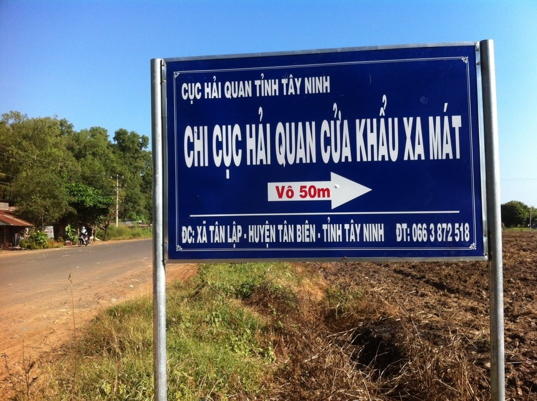 cua khau xa mat 1